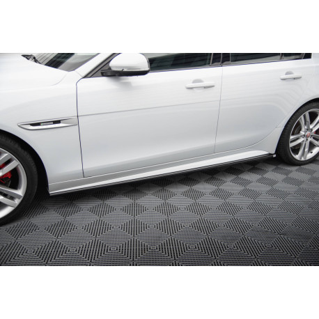 Body kit a vizuální doplňky Difuzory na boční lišty Jaguar XE R-Sport X760 | race-shop.cz