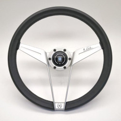 3 ramenný sportovní volant Nardi Novantesimo, 355mm, kůže, přiznané šrouby, bez odsazení, černá/stříbrná