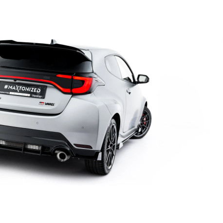 Body kit a vizuální doplňky Street Pro Zadní boční lízátka a klapky Toyota GR Yaris Mk4 Facelift (černá) | race-shop.cz