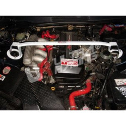 Lexus IS200 (4-cyl) UltraRacing 2-bodové Horní rozpěra / rozpěrná tyč předních tlumičů