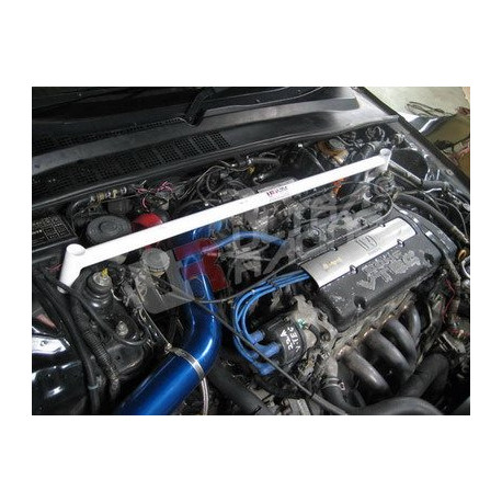 Rozpěry Honda Prelude 92-00 2.0 UltraRacing Vrchní rozpěra / rozpěrná tyč předních tlumičů 738 | race-shop.cz