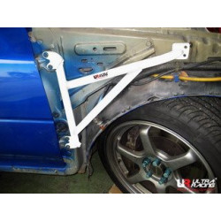 Subaru Impreza GC8 94-01 UltraRacing Rozpěra blatníků - 3-bodová