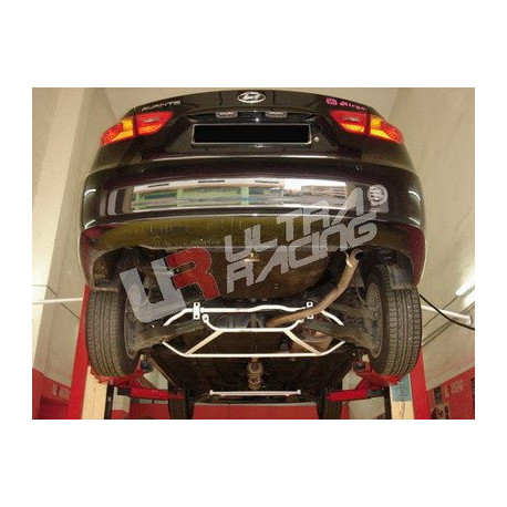 Rozpěry Hyundai Avante / Elantra 08+ UltraRacing 4-bodová Zadní vzpěra | race-shop.cz