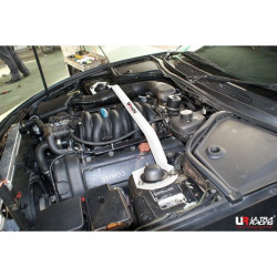 Jaguar XK8 4.0 98+ UltraRacing 2-bodové Horní rozpěra / rozpěrná tyč předních tlumičů